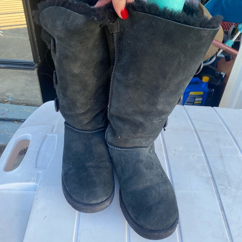 UGG® Bailey Suede Button Triplet II Water-Repellent Boots Black Womens 10